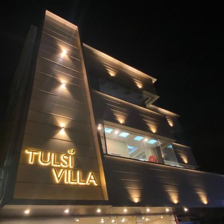 Hotel Tulsi Villa Дехрадун Экстерьер фото