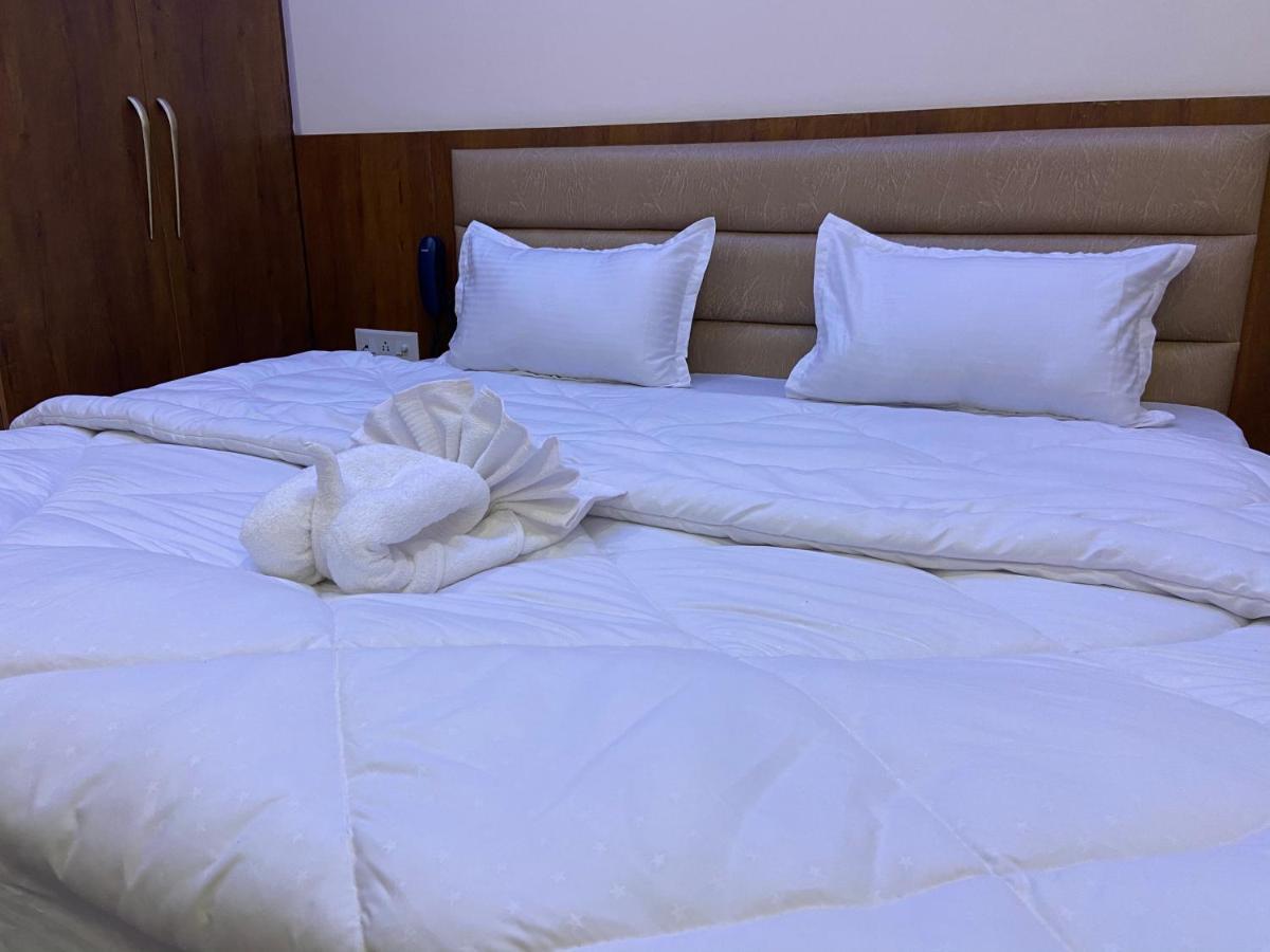 Hotel Tulsi Villa Дехрадун Экстерьер фото